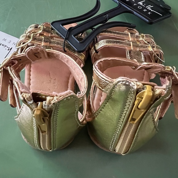 Girls Nicole Miller New York Sandals - Picture 5 of 8